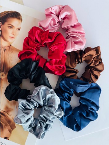 Scrunchie saténová gumička do vlasov - ružová